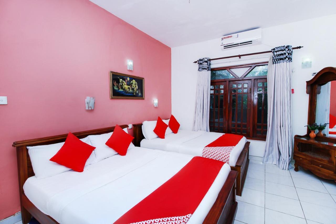 Hotel By The C Uswetakeiyawa Δωμάτιο φωτογραφία